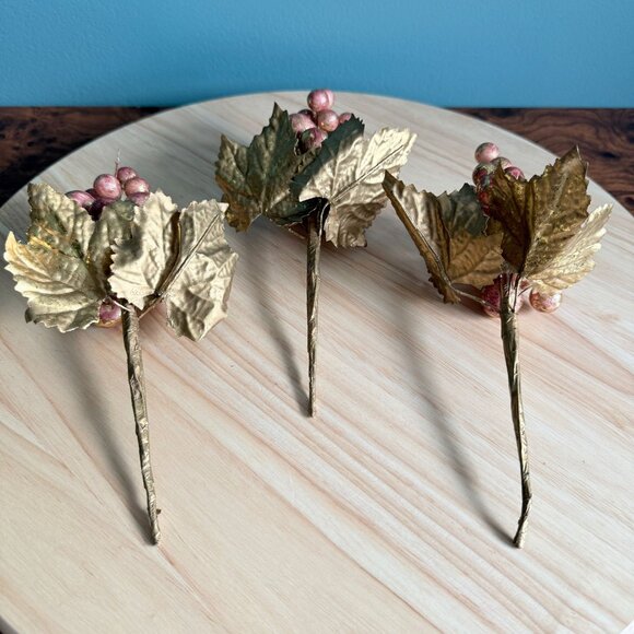 7 Vtg Gold & Peach Faux Grape Clusters Wired Sprigs Stems Gold Leaf Accent - Picture 10 of 13